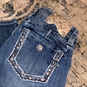 Capri Miss Me jeans with great design